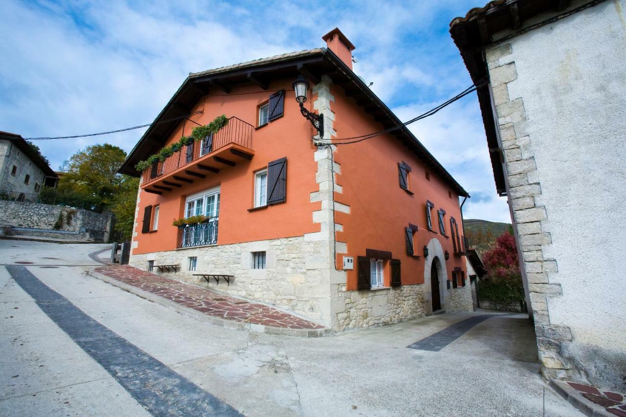 Casa Rural Mendiburu Guest House Osinaga Exterior photo